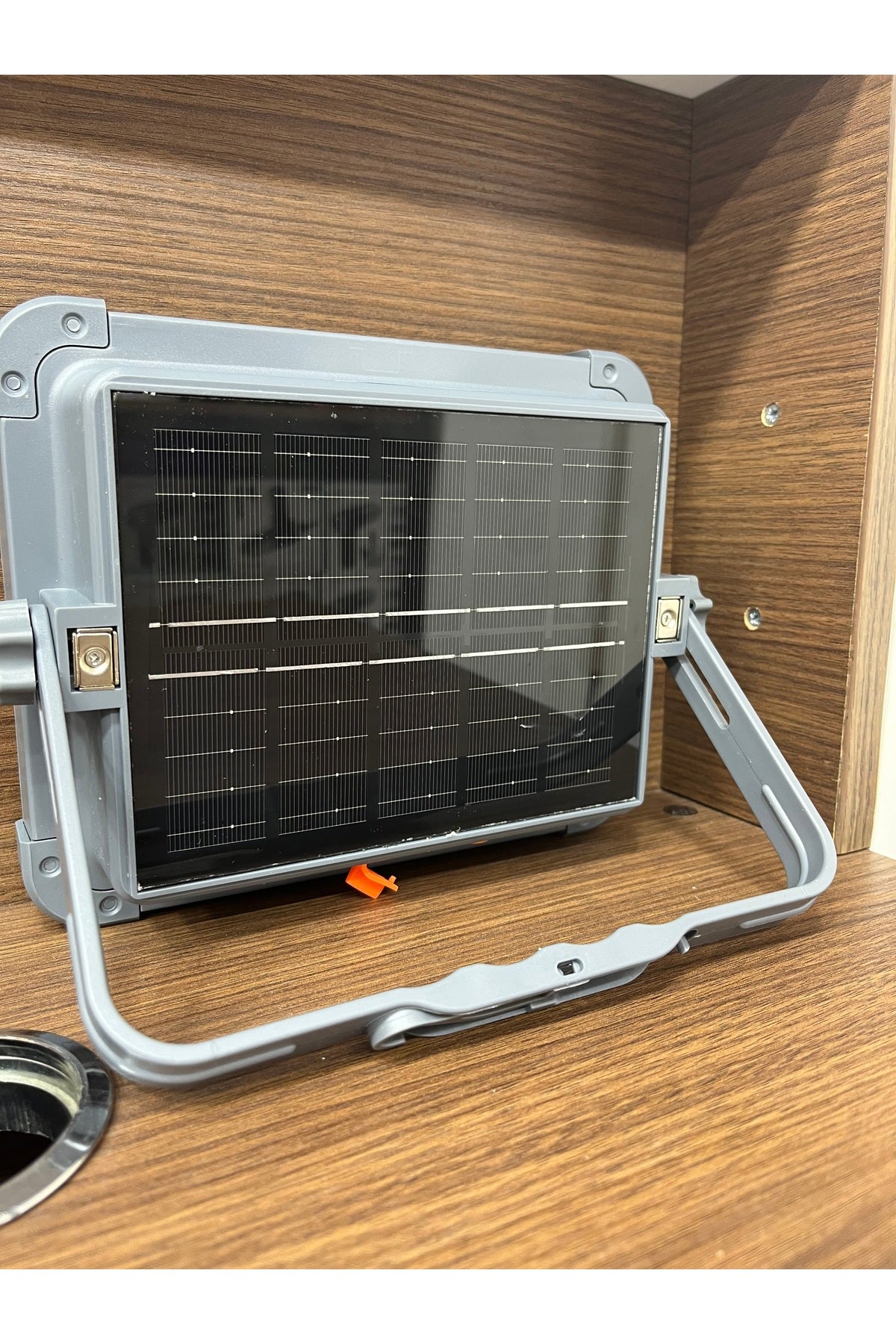 HP-L33 150W Solar Şarjlı Taşınabilir LED | IP66 Su Geçirmez | USB Şarj Girişli Manyetik